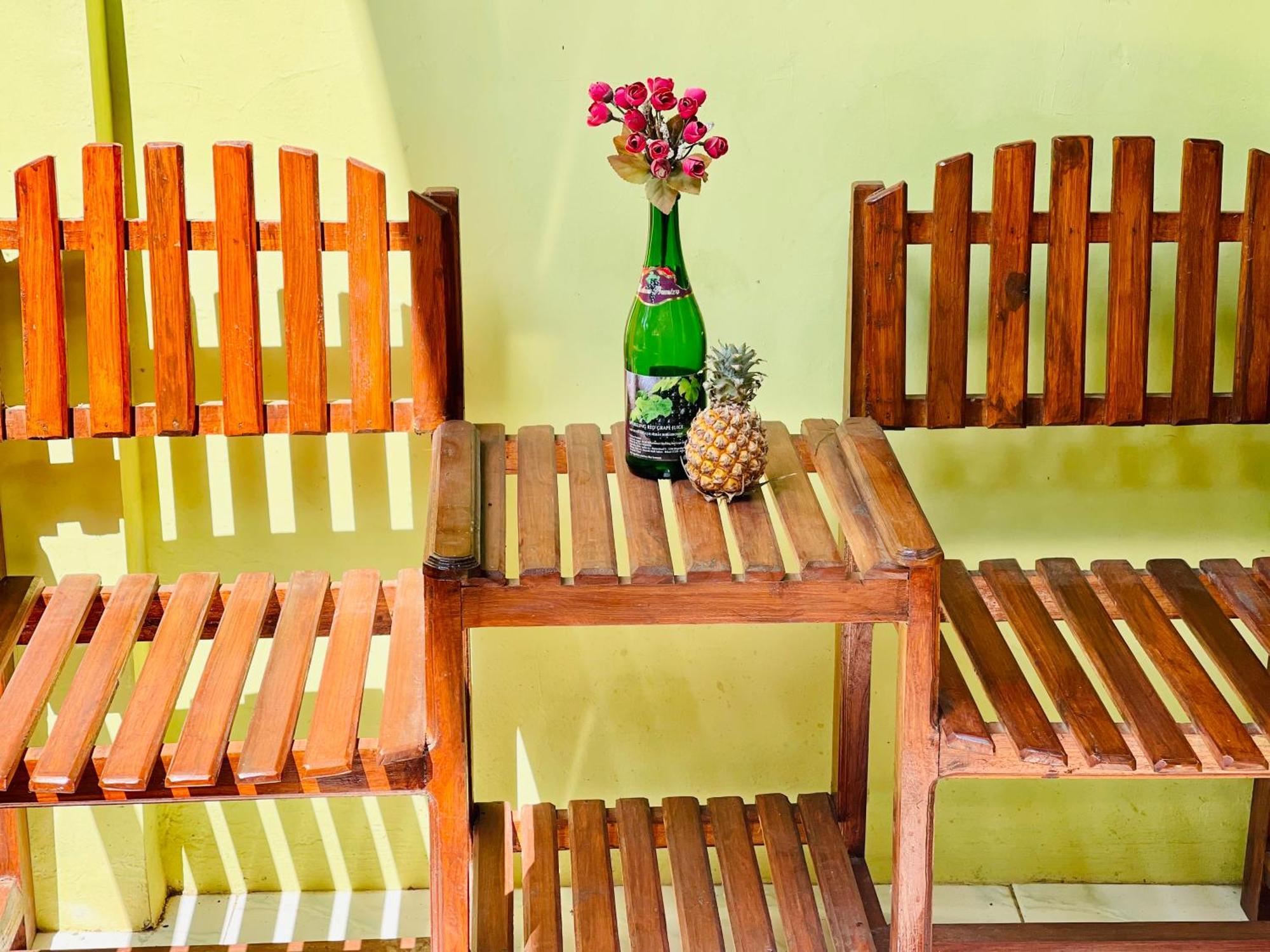 Kurnia Family Homestay & Restaurant! Huu Εξωτερικό φωτογραφία